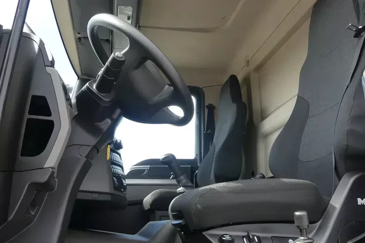 MAN TGM 18.250 4x4 / WYWROTKA 3 STR / PRZEBIEG 22 TYS KM / zdjęcie 22