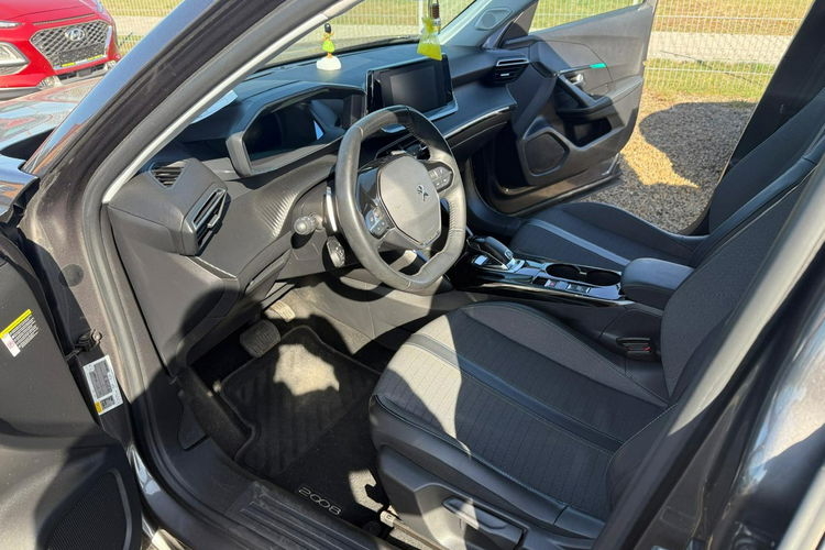 Peugeot 2008 automat, navi, klimatronic, zarejestrowany zdjęcie 5