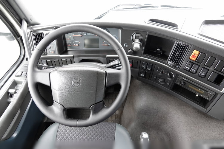 Volvo FM 380 / PEŁNY ADR / MAŁY PRZEBIEG / SPROWADZONY zdjęcie 28