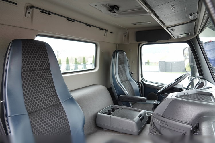Volvo FM 380 / PEŁNY ADR / MAŁY PRZEBIEG / SPROWADZONY zdjęcie 33