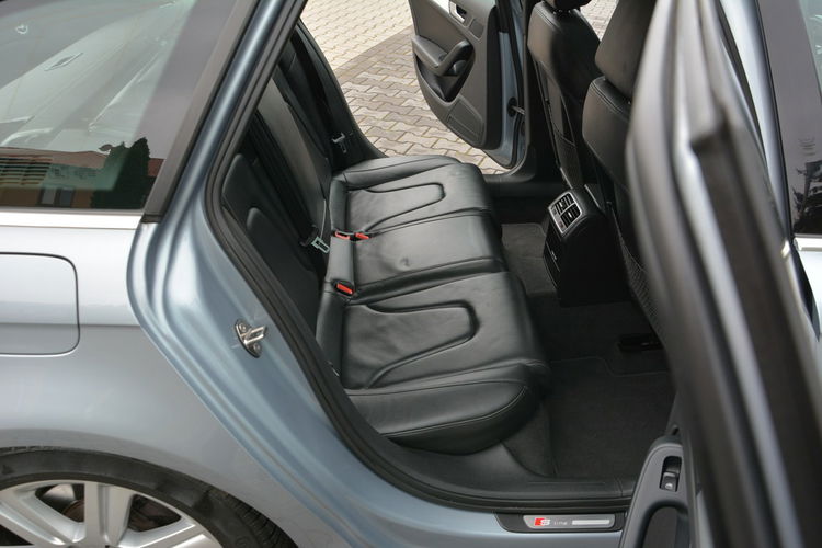 Audi A4 2,0T(180KM)S-Line Panorama Skóry Bi-xenon el.fotele Ledy Navi MMI ASO zdjęcie 16