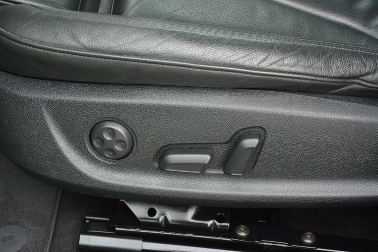 Audi A4 2,0T(180KM)S-Line Panorama Skóry Bi-xenon el.fotele Ledy Navi MMI ASO zdjęcie 22