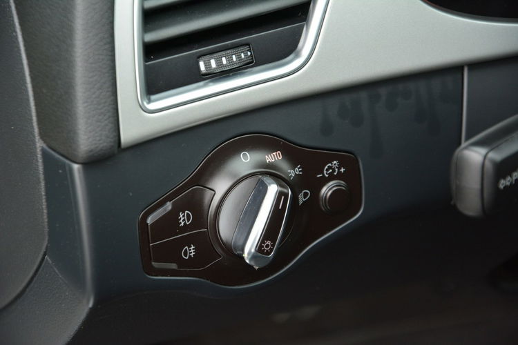Audi A4 2,0T(180KM)S-Line Panorama Skóry Bi-xenon el.fotele Ledy Navi MMI ASO zdjęcie 33