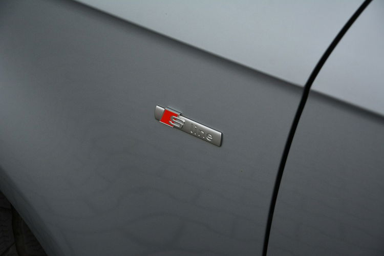 Audi A4 2,0T(180KM)S-Line Panorama Skóry Bi-xenon el.fotele Ledy Navi MMI ASO zdjęcie 37