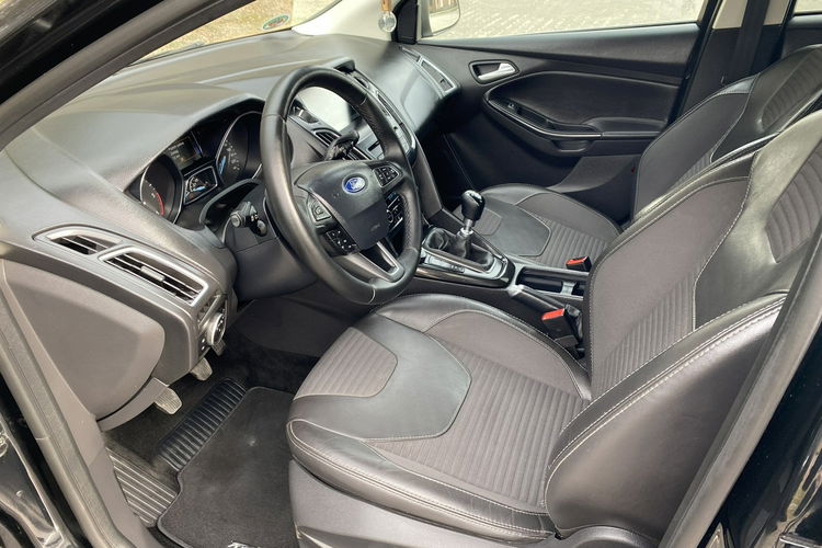 Ford Focus zdjęcie 16