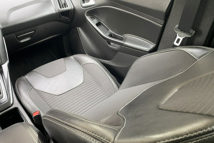 Ford Focus zdjęcie 24