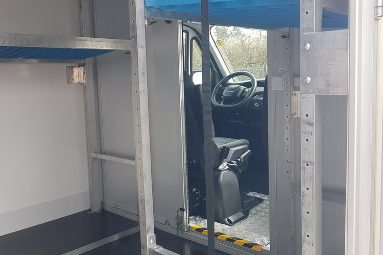 Iveco Daily KONTENER NISKOPODŁOGOWY 4.43x2.23x2.42 SKLEP BAR FOODTRUCK KAMPER AC zdjęcie 25