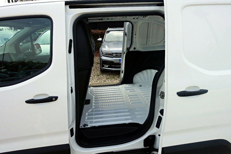 Peugeot Partner R E Z E R W A C J A zdjęcie 11