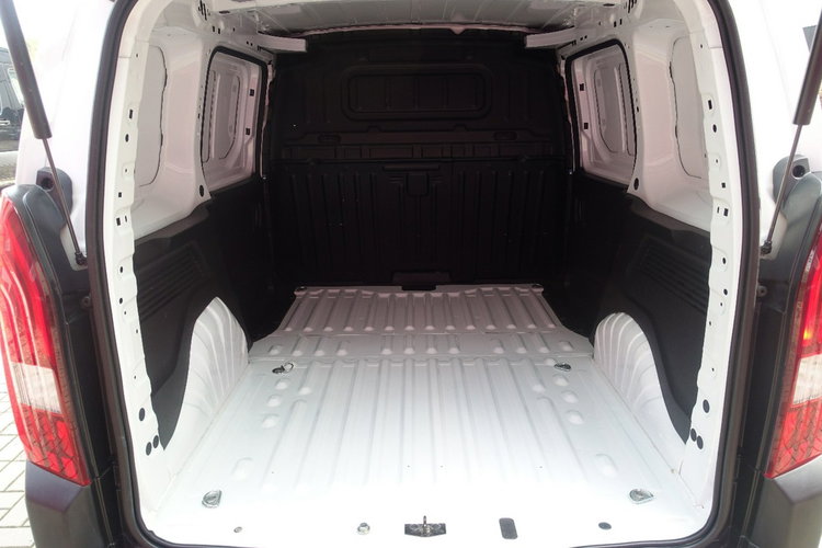 Peugeot Partner R E Z E R W A C J A zdjęcie 9