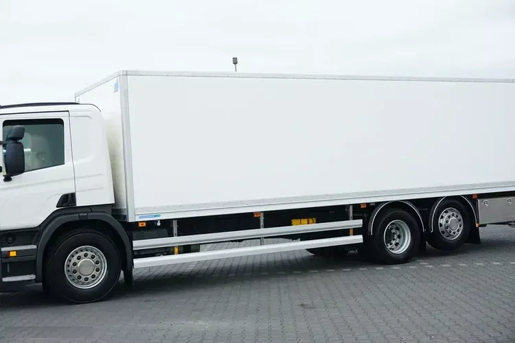 Scania P 320 / EURO 6 / KONTENER + WINDA / 22 PALETY / OŚ SKRĘTNA zdjęcie 15