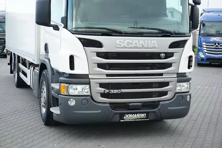 Scania P 320 / EURO 6 / KONTENER + WINDA / 22 PALETY / OŚ SKRĘTNA zdjęcie 29