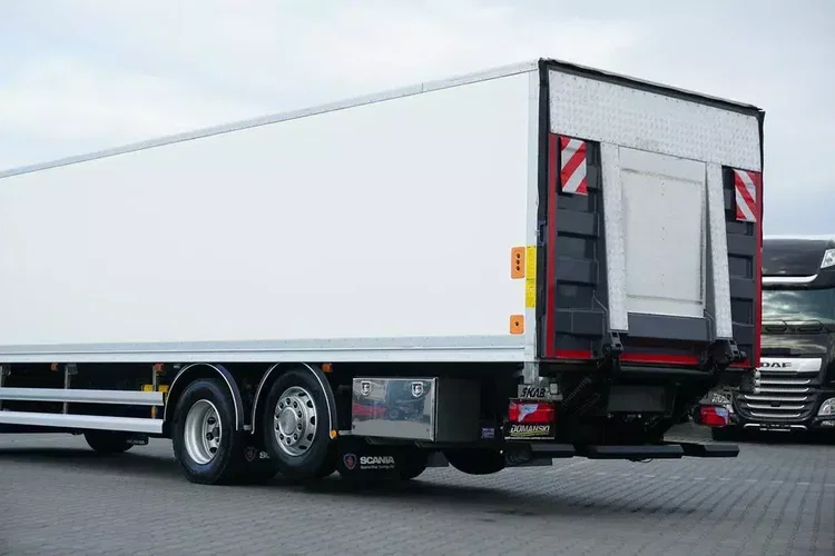 Scania P 320 / EURO 6 / KONTENER + WINDA / 22 PALETY / OŚ SKRĘTNA zdjęcie 35