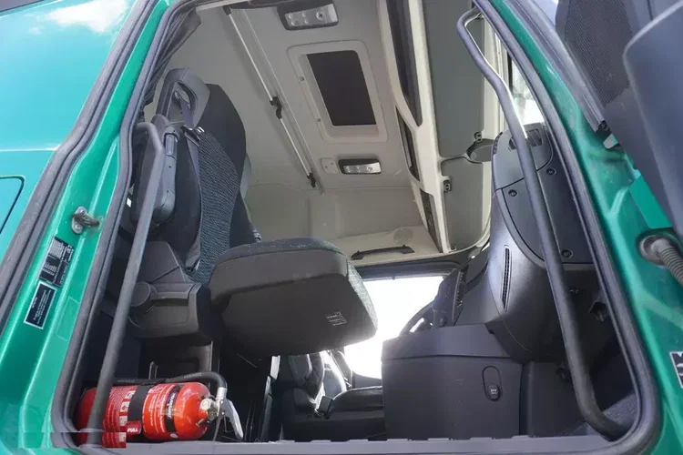 Mercedes Actros 3563 8×4 / 630 KM / oś skrętna / Zabudowa z kłonicami zdjęcie 29