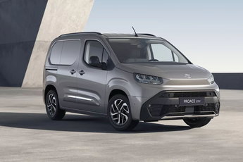 Toyota TOYOTA Proace City EV Long 2.4t Active