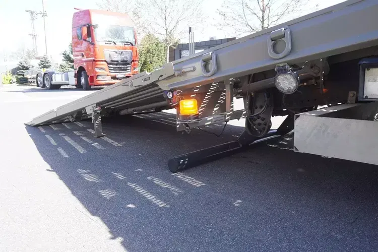 MAN TGS 35.360 E6 8x2 / HDS HIAB 166 E-2 5900 KG - 47 MTH / 160 tys. km / oś podnoszona zdjęcie 19