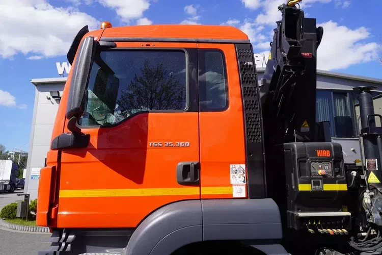 MAN TGS 35.360 E6 8x2 / HDS HIAB 166 E-2 5900 KG - 47 MTH / 160 tys. km / oś podnoszona zdjęcie 21