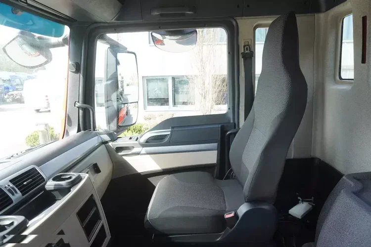 MAN TGS 35.360 E6 8x2 / HDS HIAB 166 E-2 5900 KG - 47 MTH / 160 tys. km / oś podnoszona zdjęcie 26