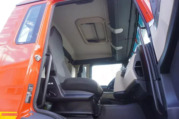 MAN TGS 35.360 E6 8x2 / HDS HIAB 166 E-2 5900 KG - 47 MTH / 160 tys. km / oś podnoszona zdjęcie 29