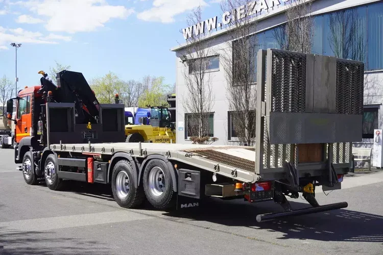 MAN TGS 35.360 E6 8x2 / HDS HIAB 166 E-2 5900 KG - 47 MTH / 160 tys. km / oś podnoszona zdjęcie 9