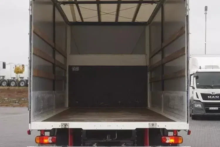 Renault ZABUDOWA / SRZYNIOWA + WINDA / DŁ. 7,15 M zdjęcie 7