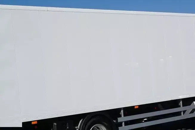 Iveco ZABUDOWA / KONTENER + WINDA / DŁ. 7,2 M zdjęcie 11