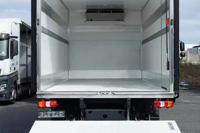 Mercedes ATEGO / 1524 / EURO 6 / CHŁODNIA + WINDA / 16 PALET / ŁAD. 7765KG zdjęcie 10