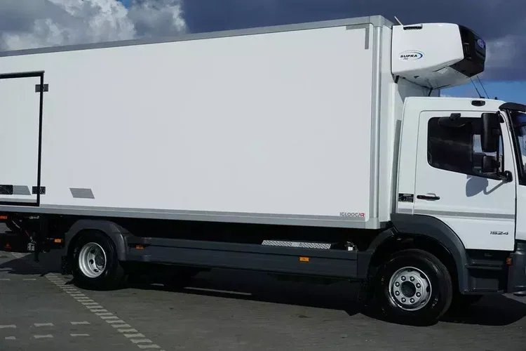 Mercedes ATEGO / 1524 / EURO 6 / CHŁODNIA + WINDA / 16 PALET / ŁAD. 7765KG zdjęcie 16