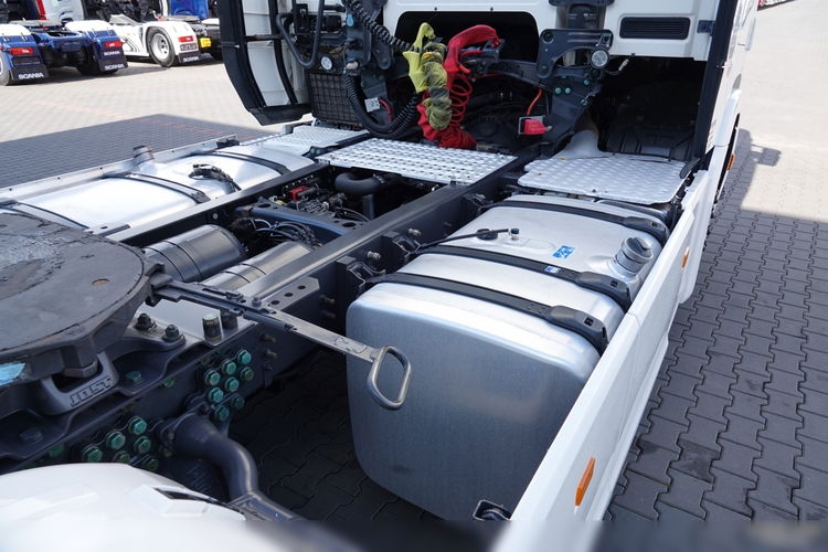 Scania R 450 / RETARDER / KLIMA POSTOJOWA / OPONY 100 % / PO KONTRAKCIE SERWISOWYM zdjęcie 16