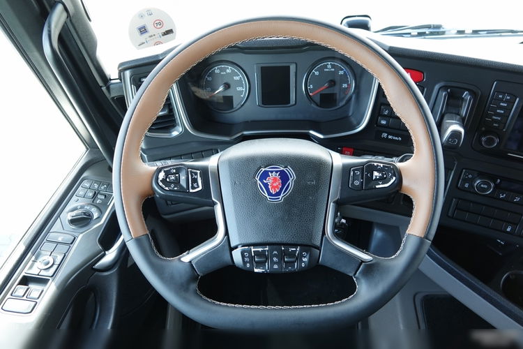 Scania R 450 / RETARDER / KLIMA POSTOJOWA / OPONY 100 % / PO KONTRAKCIE SERWISOWYM zdjęcie 28