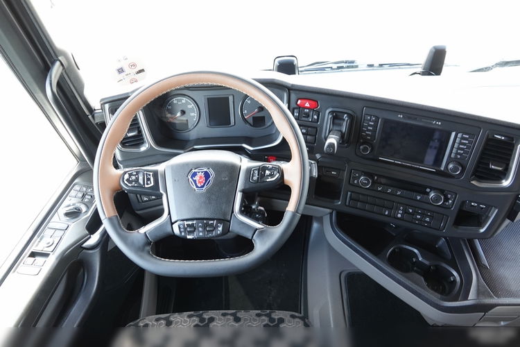 Scania R 450 / RETARDER / KLIMA POSTOJOWA / OPONY 100 % / PO KONTRAKCIE SERWISOWYM zdjęcie 29