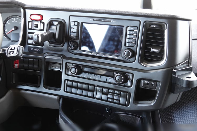 Scania R 450 / RETARDER / KLIMA POSTOJOWA / OPONY 100 % / PO KONTRAKCIE SERWISOWYM zdjęcie 30