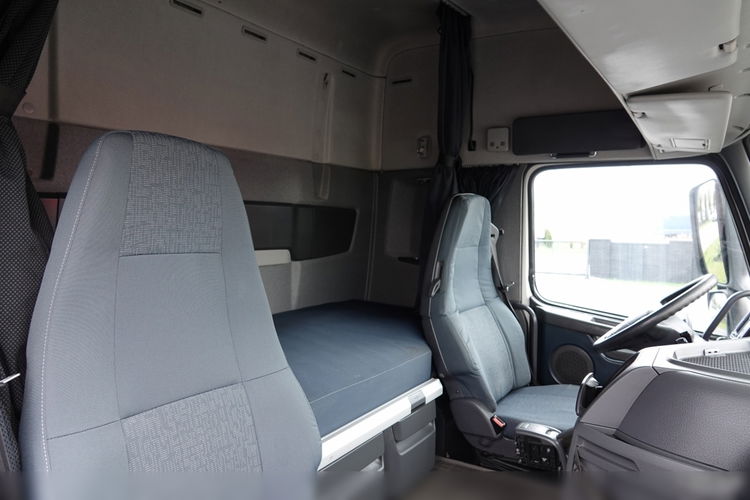 Volvo FH 460 / EEV /RETARDER / 743.000 KM / SPROWADZONY  zdjęcie 35
