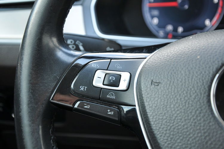 Volkswagen Passat 2.0TDI 190KM DSG Highline Navi Kamera Virtual Oryg.Hak Temp.ACC Led zdjęcie 16