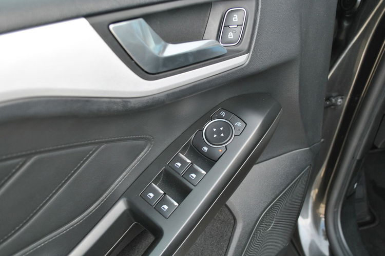Focus Kombi Connected 1, 5 EcoBlue 120KM ASO Forda Gwarancja zdjęcie 16
