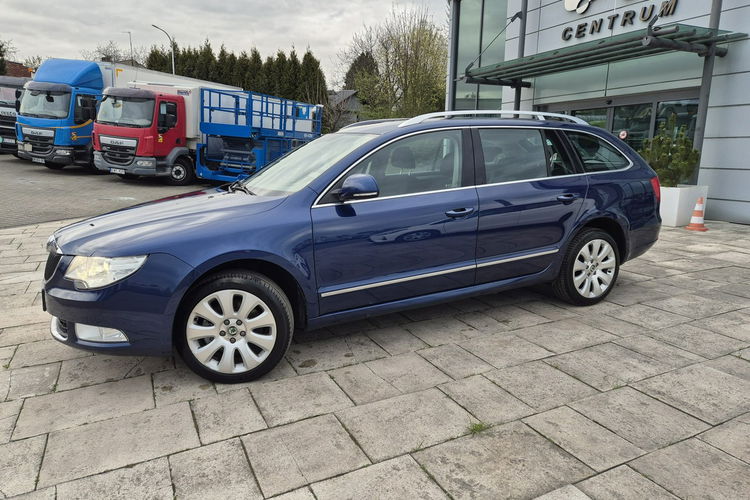 Superb Skoda Superb Combi 2.0 TDI 4x4 Elegance zdjęcie 14