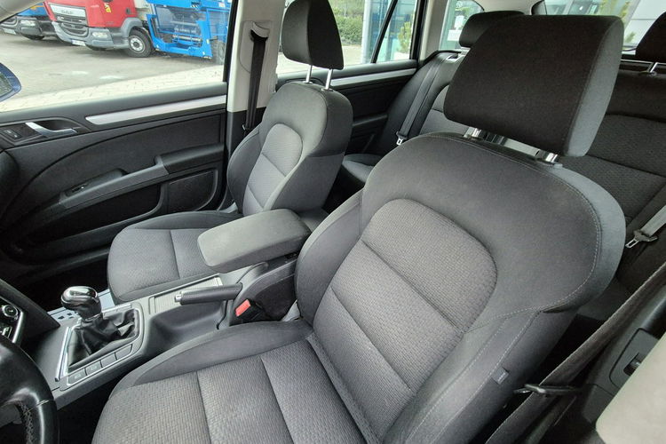 Superb Skoda Superb Combi 2.0 TDI 4x4 Elegance zdjęcie 23