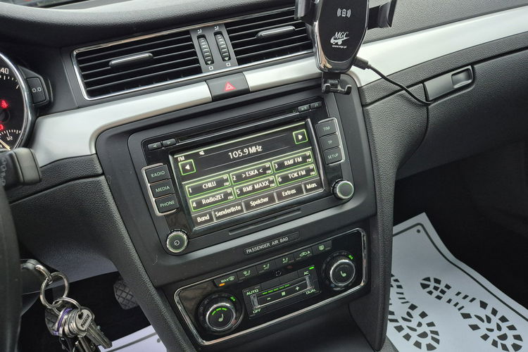 Superb Skoda Superb Combi 2.0 TDI 4x4 Elegance zdjęcie 28
