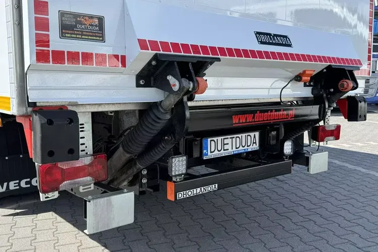 Iveco Daily 72C21 Mroźnia HI-MATIC Ściana Grodziowa Multitemperatura zdjęcie 19