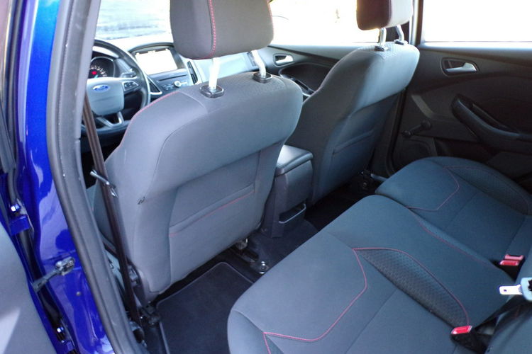 Ford Focus ST Line /Asystent /Navi /1, 5 /150KM /2017r /86000km zdjęcie 25