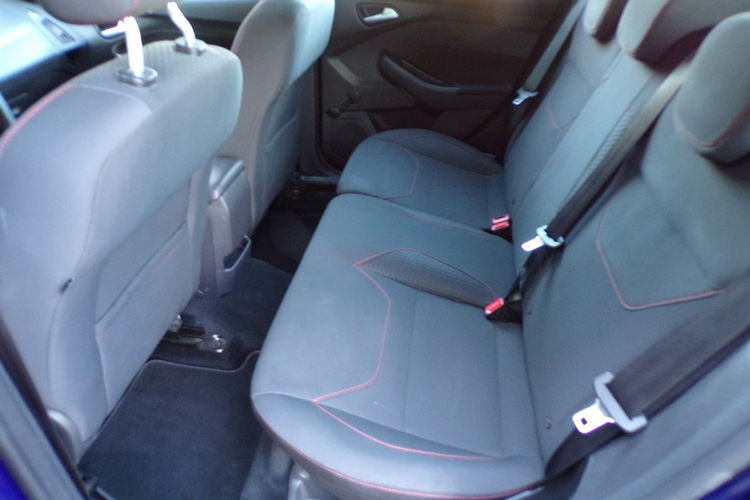 Ford Focus ST Line /Asystent /Navi /1, 5 /150KM /2017r /86000km zdjęcie 26