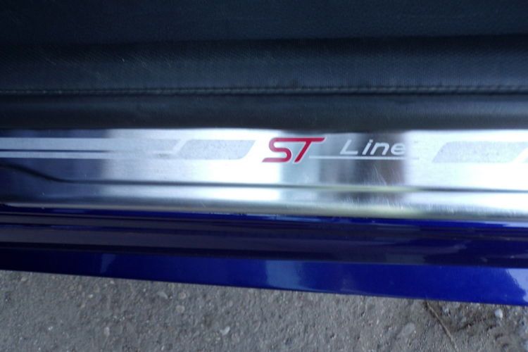 Ford Focus ST Line /Asystent /Navi /1, 5 /150KM /2017r /86000km zdjęcie 29