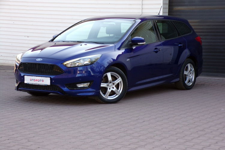 Ford Focus ST Line /Asystent /Navi /1, 5 /150KM /2017r /86000km zdjęcie 7