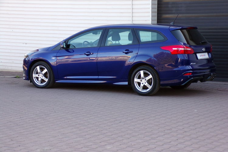Ford Focus ST Line /Asystent /Navi /1, 5 /150KM /2017r /86000km zdjęcie 9