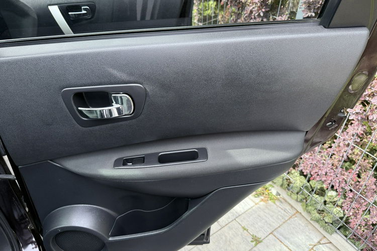 Nissan Qashqai Zadbany Bezwypadkowy Niski oryginalny przebieg zdjęcie 19