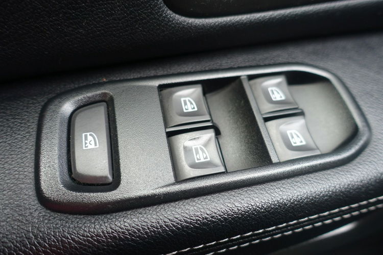 Dacia Duster Rezerwacja Rezerwacja Rezerwacja zdjęcie 22
