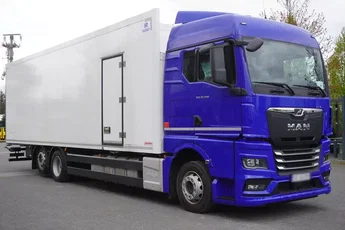 MAN TGX 26.400 / Nowa izoterma Plandex 23 palety / GWARANCJA