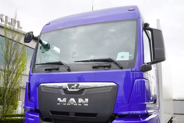 MAN TGX 26.400 / Nowa izoterma Plandex 23 palety / GWARANCJA zdjęcie 11