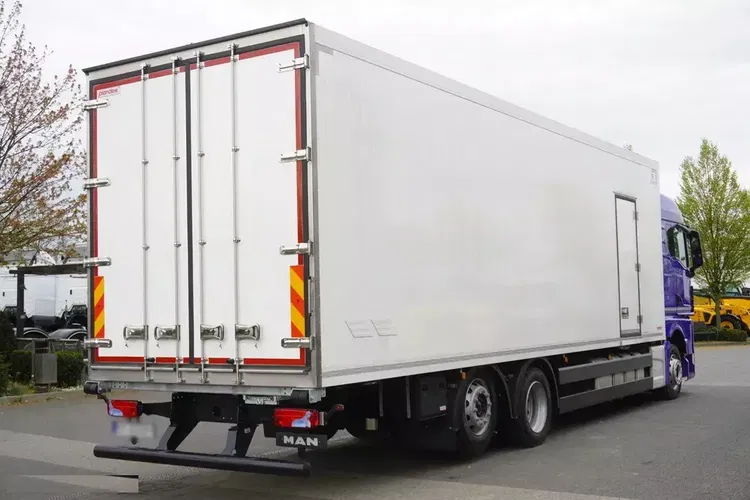 MAN TGX 26.400 / Nowa izoterma Plandex 23 palety / GWARANCJA zdjęcie 3