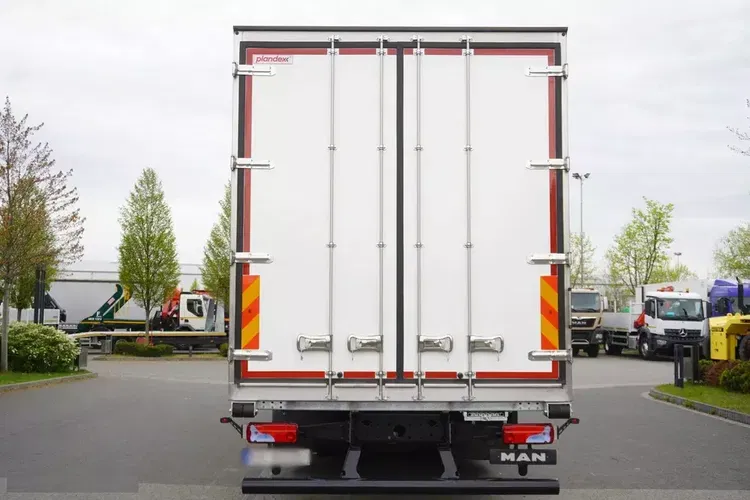 MAN TGX 26.400 / Nowa izoterma Plandex 23 palety / GWARANCJA zdjęcie 4