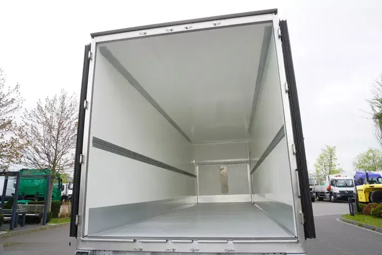 MAN TGX 26.400 / Nowa izoterma Plandex 23 palety / GWARANCJA zdjęcie 9
